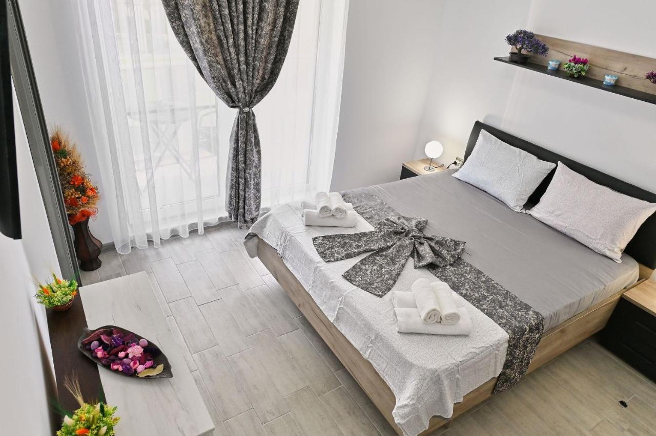 Moon Sea View Apartment - Spa N Pools Resort Mamaia Esterno foto