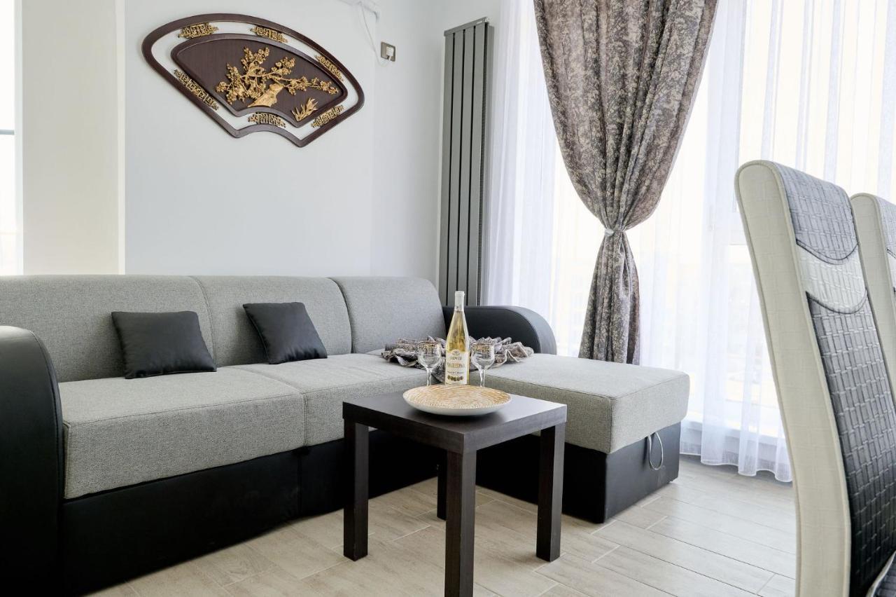 Moon Sea View Apartment - Spa N Pools Resort Mamaia Esterno foto
