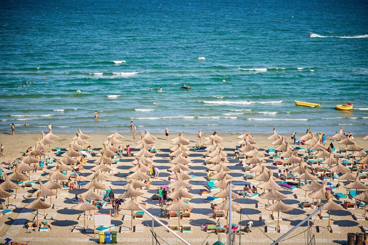 Moon Sea View Apartment - Spa N Pools Resort Mamaia Esterno foto