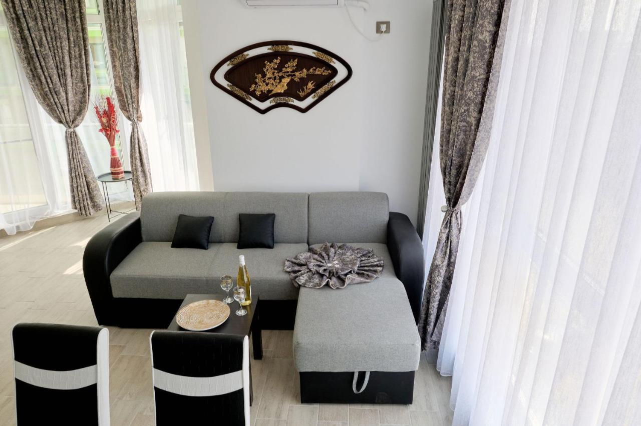 Moon Sea View Apartment - Spa N Pools Resort Mamaia Esterno foto